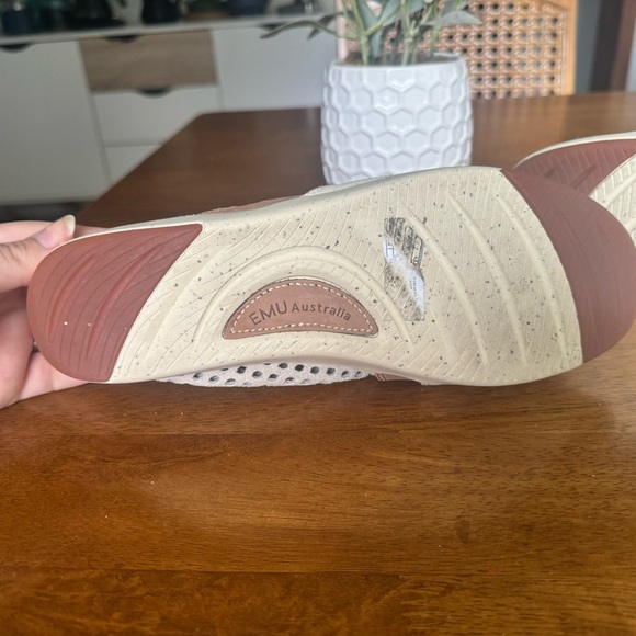 EMU AUSTRALIA MEROO SLIP ON FLATS SIZE 7 - Picture 6 of 16